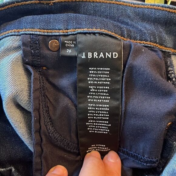 J brand Skinny Blue Jean. - Picture 4 of 4